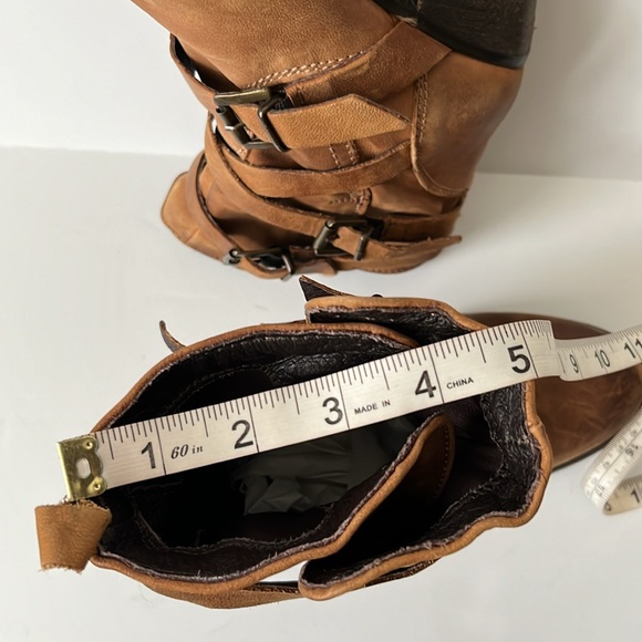 Steve Madden Brown Leather Heeled Yale Moto Buckle Distressed Ankle Boots Size 7 - Picture 8 of 10